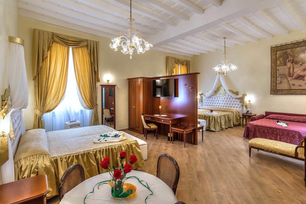 Trevi Rome Suite Oda fotoğraf